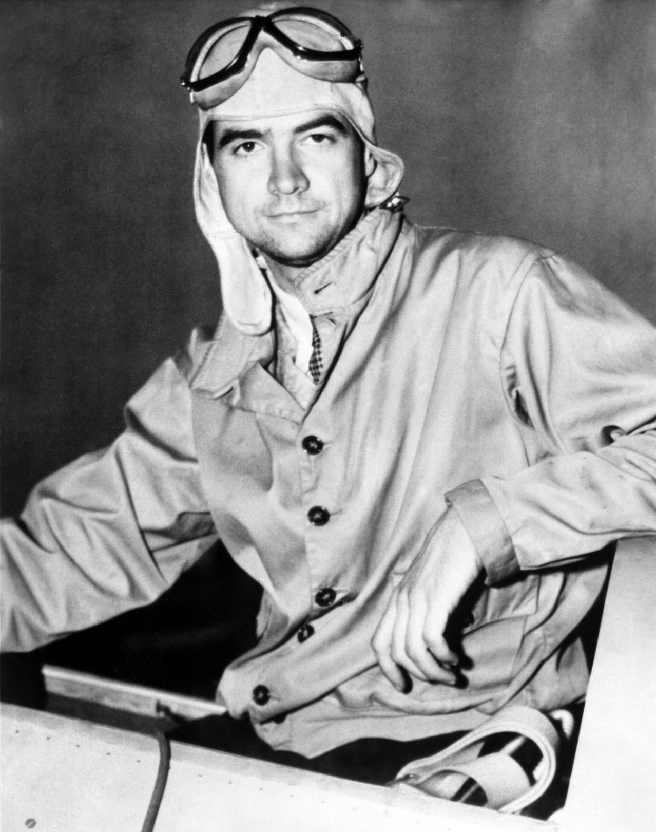 1936: Howard Hughes